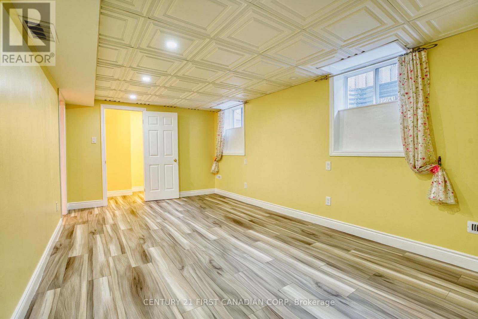 97 Mctaggart Court, London North, Ontario  N5X 3L9 - Photo 39 - X12110177
