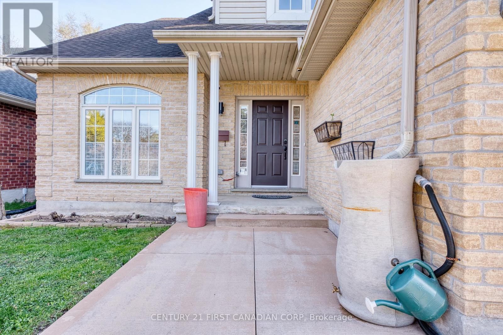 97 Mctaggart Court, London North, Ontario  N5X 3L9 - Photo 6 - X12110177