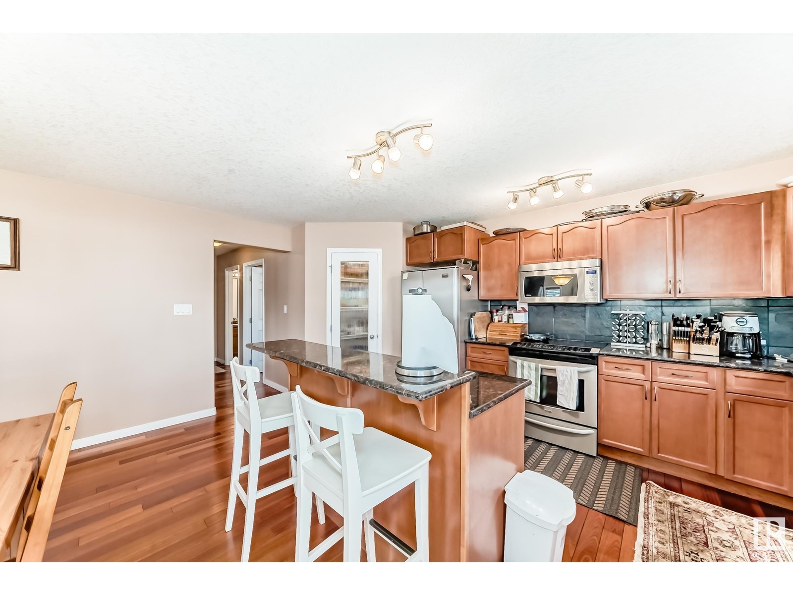 Property at 123 SHORES DR image 4