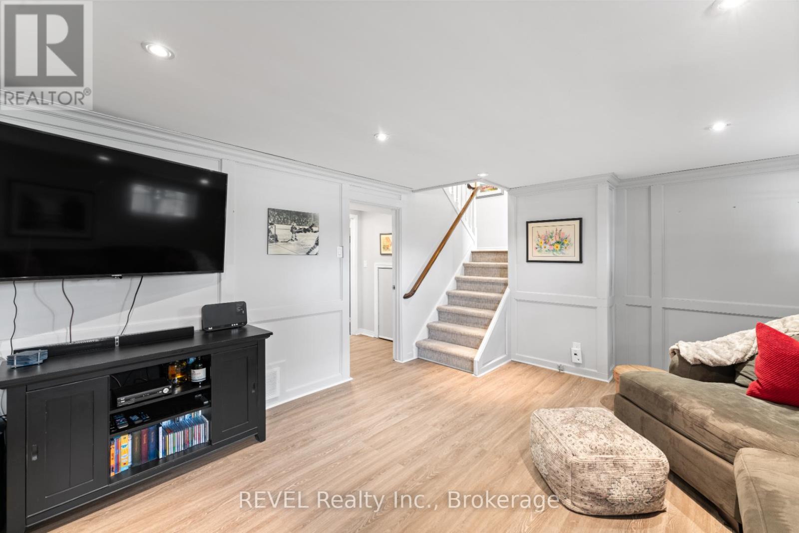 637 Thornwood Avenue, Burlington, Ontario  L7N 3B9 - Photo 23 - W12110269