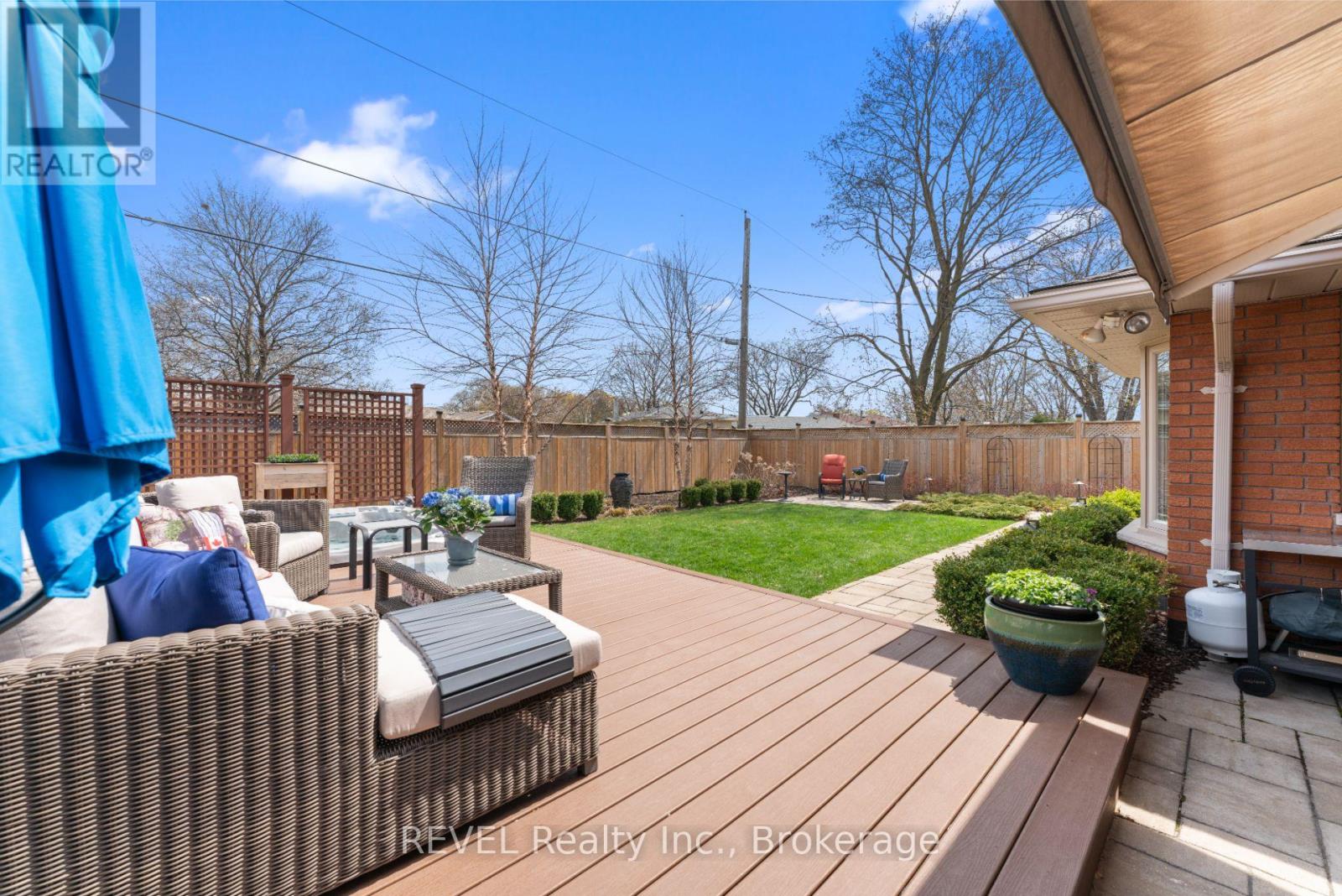 637 Thornwood Avenue, Burlington, Ontario  L7N 3B9 - Photo 25 - W12110269