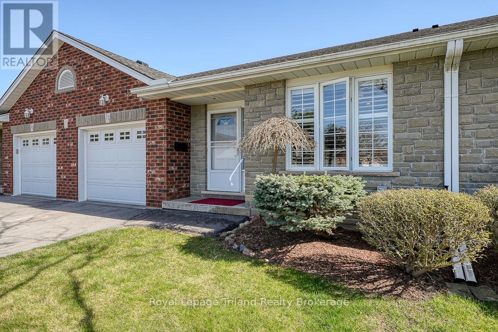 31 - 53 Heron's Landing, Woodstock, Ontario  N4T 1V2 - Photo 2 - X12110136