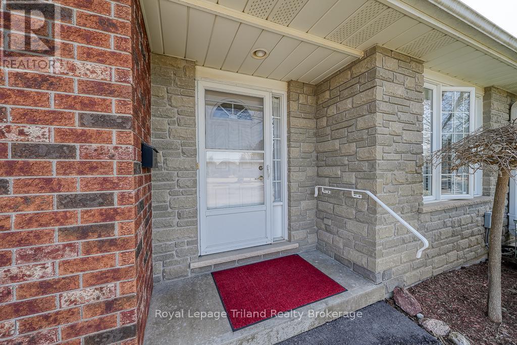 31 - 53 Heron's Landing, Woodstock, Ontario  N4T 1V2 - Photo 3 - X12110136