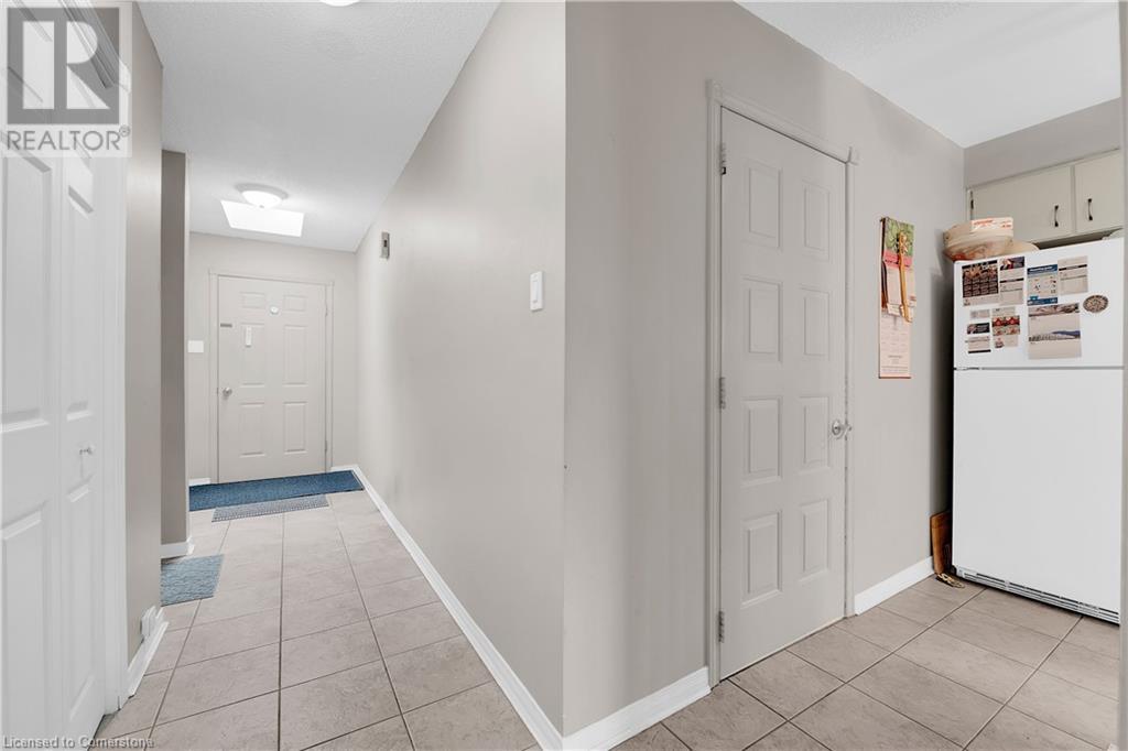 5016 Friesen Boulevard, Beamsville, Ontario  L0R 1B5 - Photo 15 - 40722568