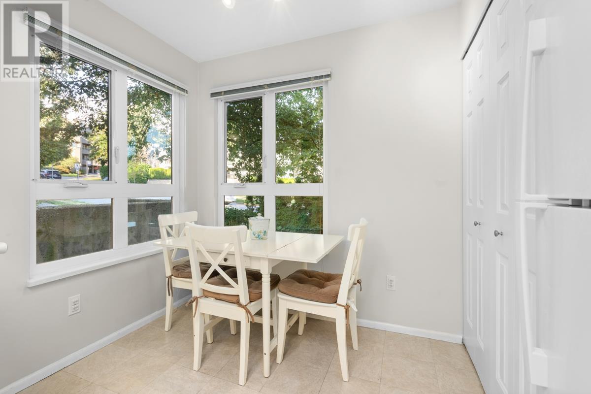 303 106 W Kings Road, North Vancouver, British Columbia  V7N 2L8 - Photo 7 - R2991921