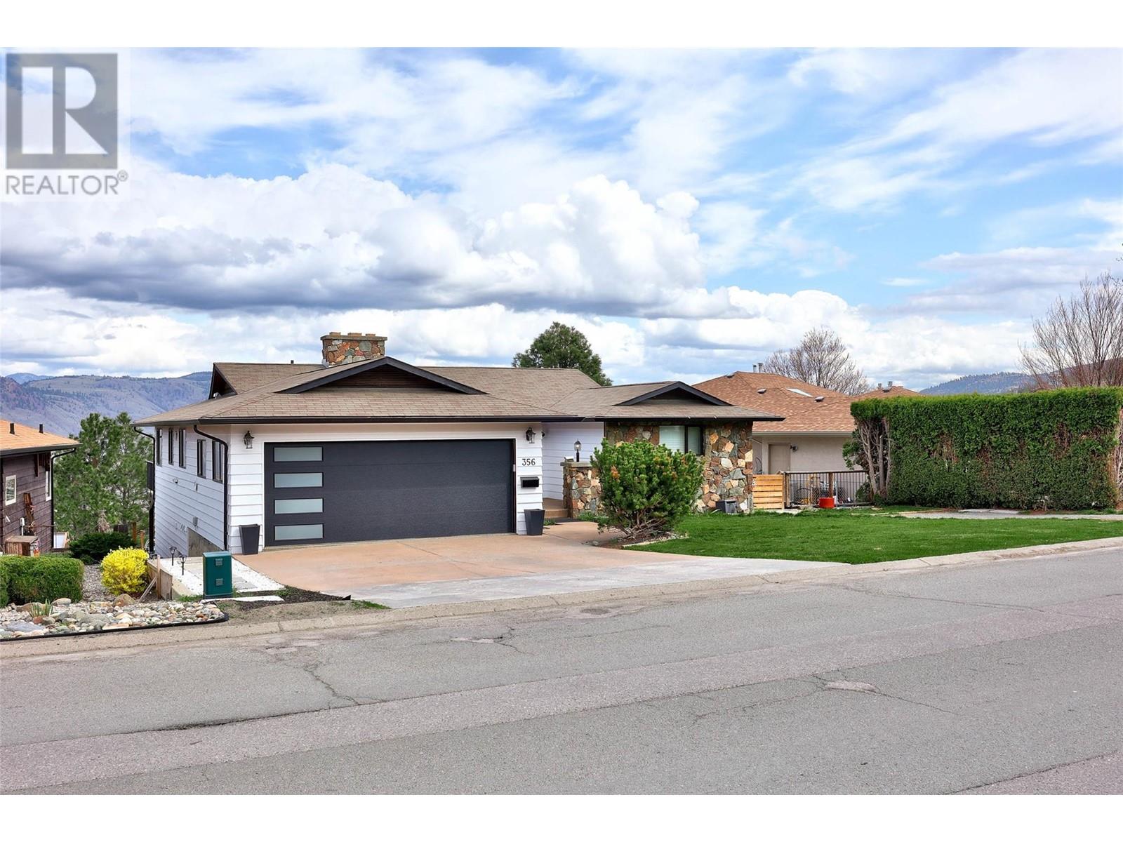 Property at 356 Gleneagles Drive image 2