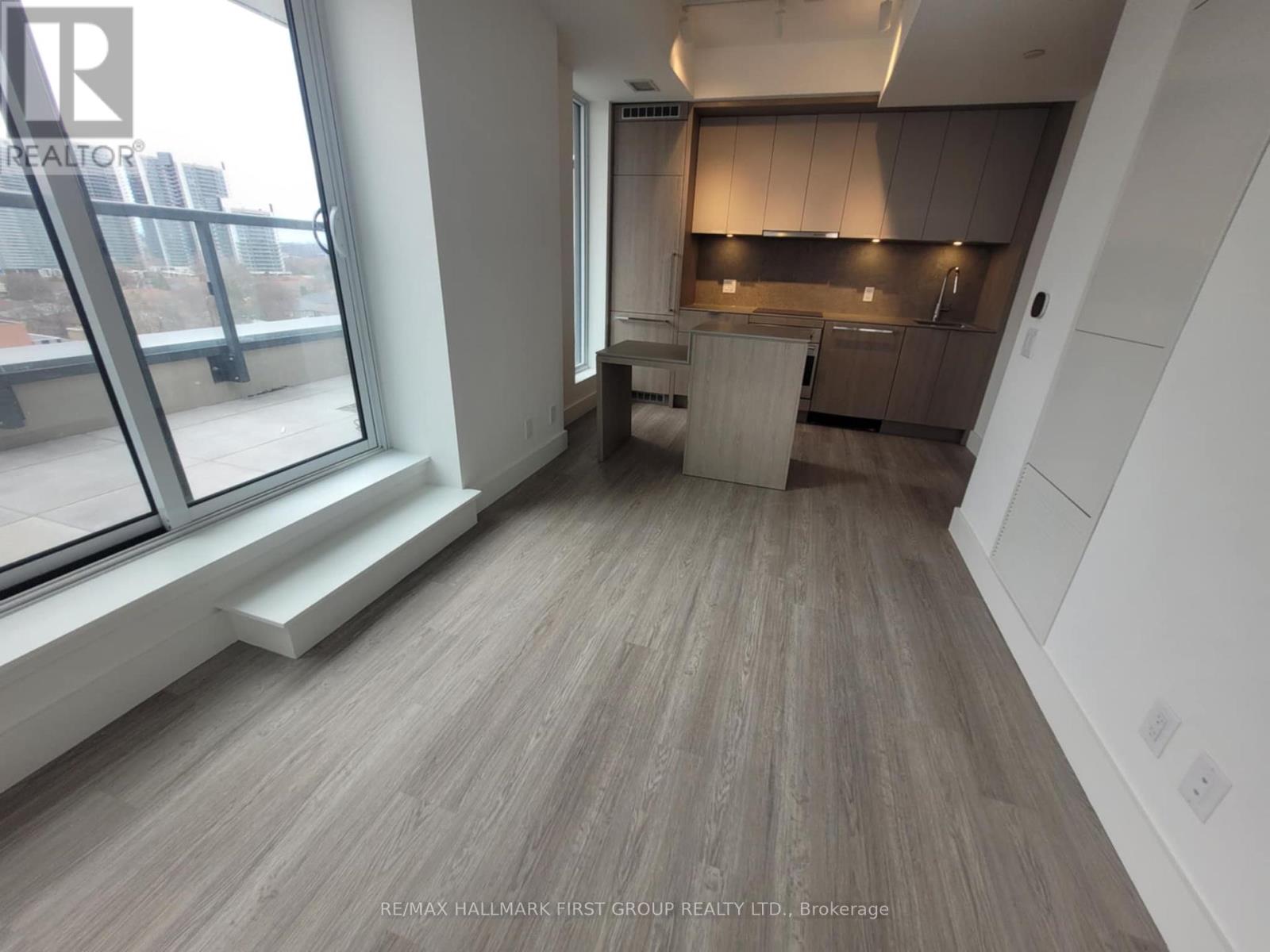 819 - 6 Greenbriar Road, Toronto, Ontario  M2K 0H6 - Photo 5 - C12110179