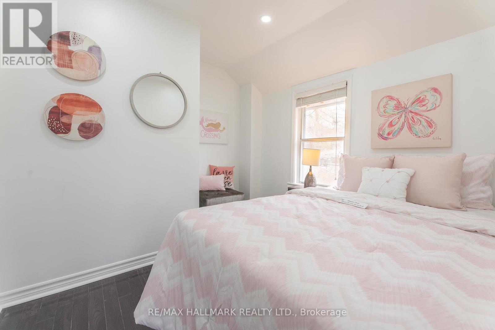 106 Willow Avenue, Toronto, Ontario  M4E 3K3 - Photo 19 - E12108195