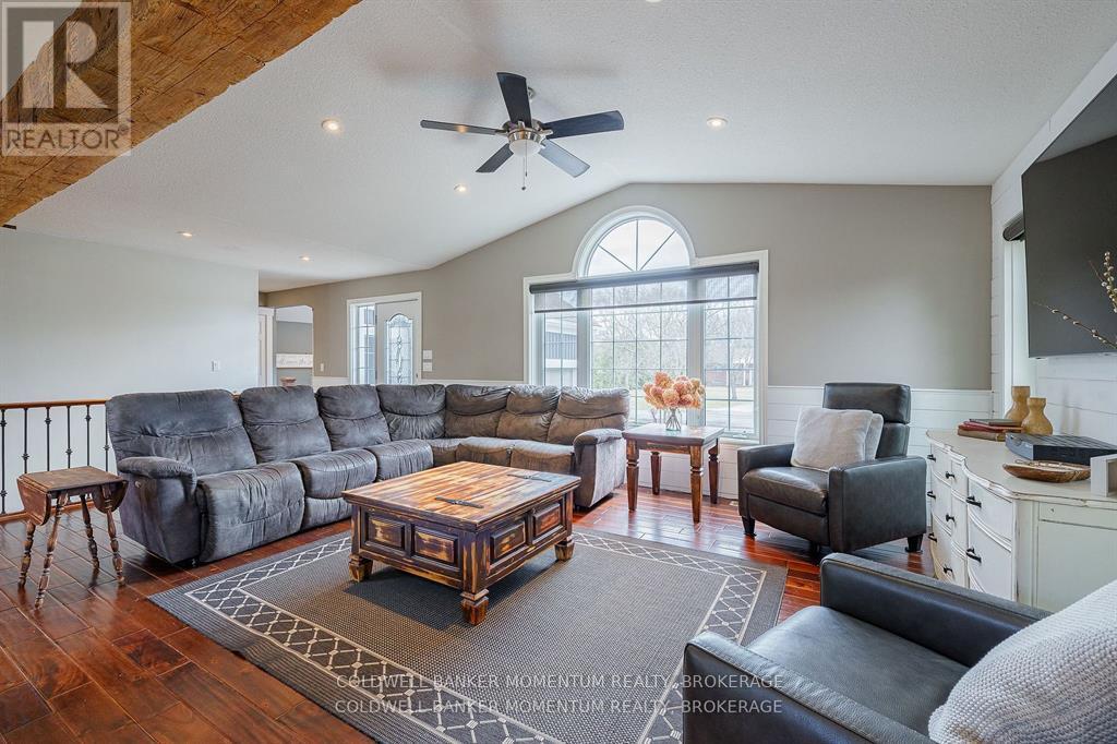 719 Welland Road, Pelham, Ontario  L0S 1C0 - Photo 7 - X12093208