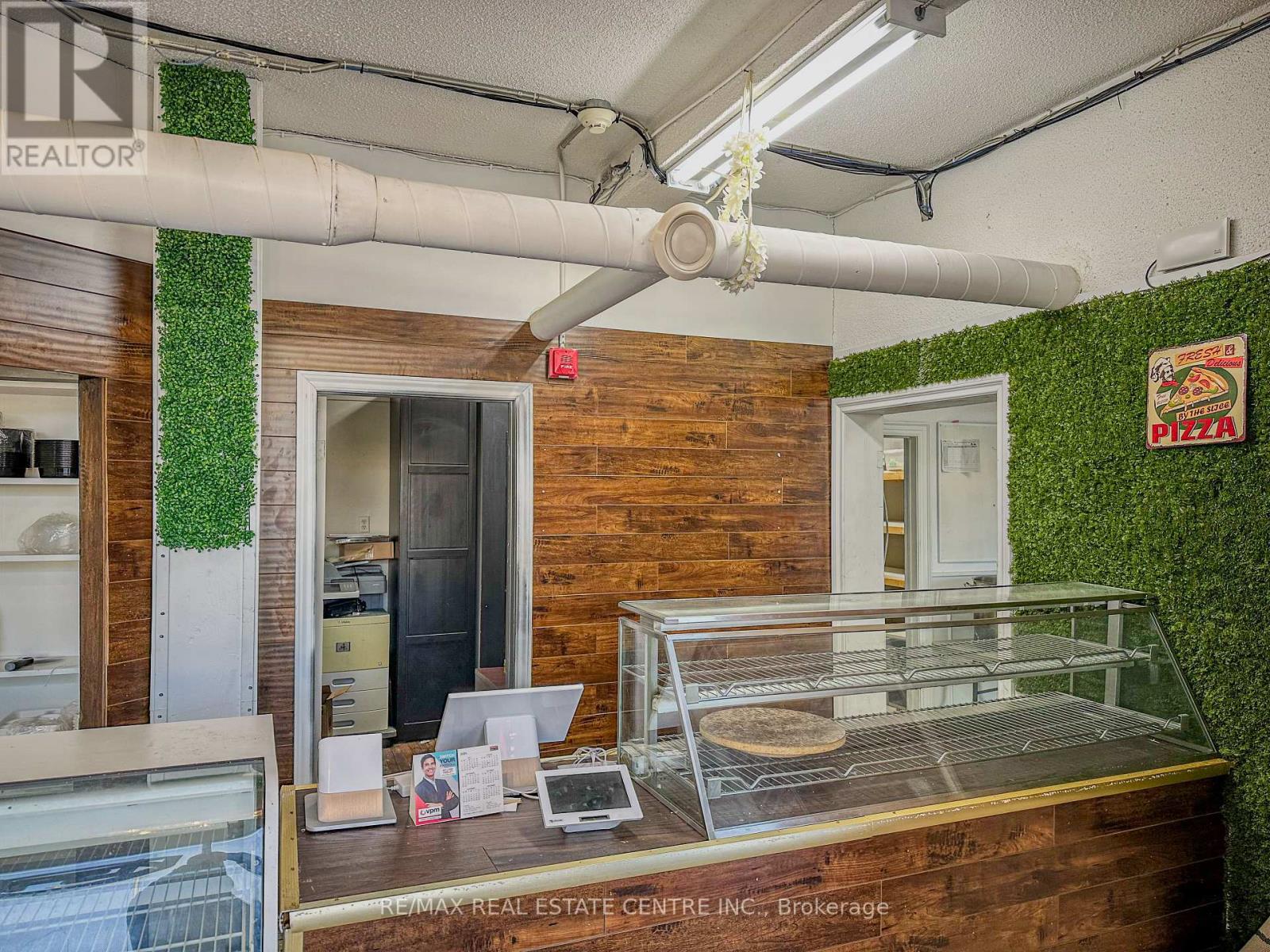 94 Dunlop Street W, Barrie (City Centre), Ontario  L4N 1A8 - Photo 20 - S12110183