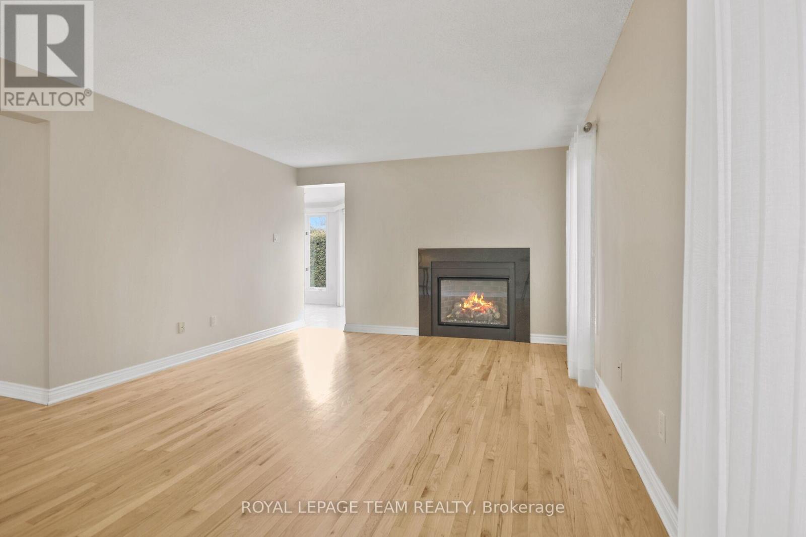 1916 Kingsdale Avenue, Ottawa, Ontario  K1T 1J1 - Photo 12 - X12048902