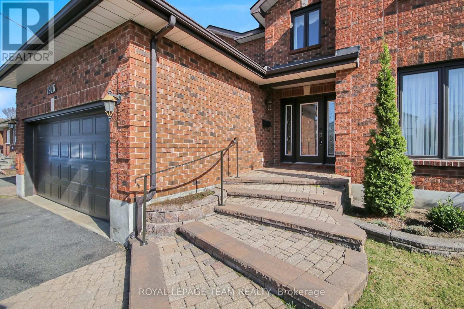 Property at 1916 KINGSDALE AVENUE image 2