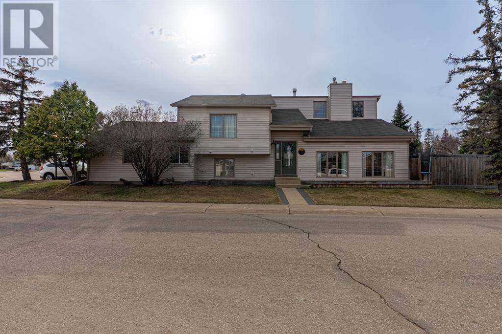 Property at 105 Whiteoak Garden image 1