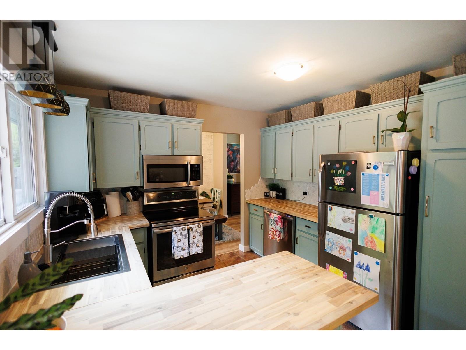 4922 Lambly Avenue, Terrace, British Columbia  V8G 4N5 - Photo 2 - R2995388