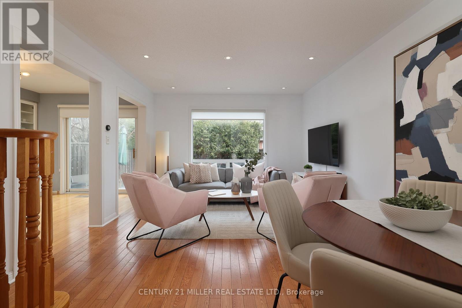 2490 Appalachain Drive, Oakville, Ontario  L6M 4S3 - Photo 4 - W12110126