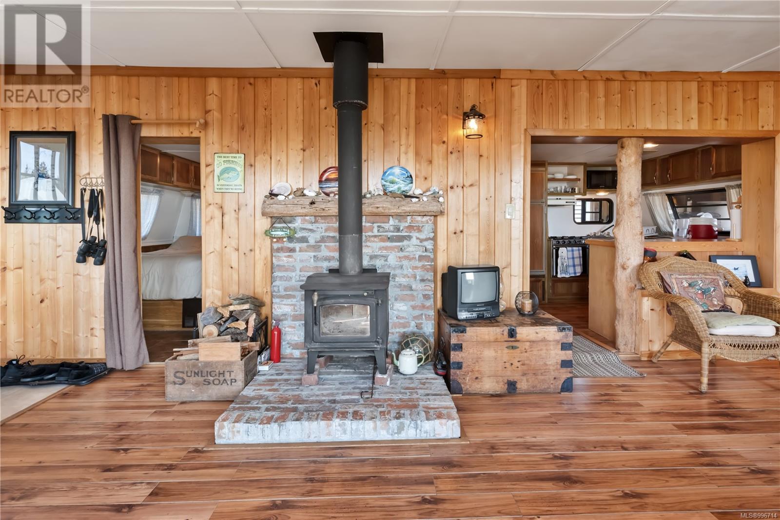1090 Seventh Ave, Ucluelet, British Columbia  V0R 3A0 - Photo 13 - 996714