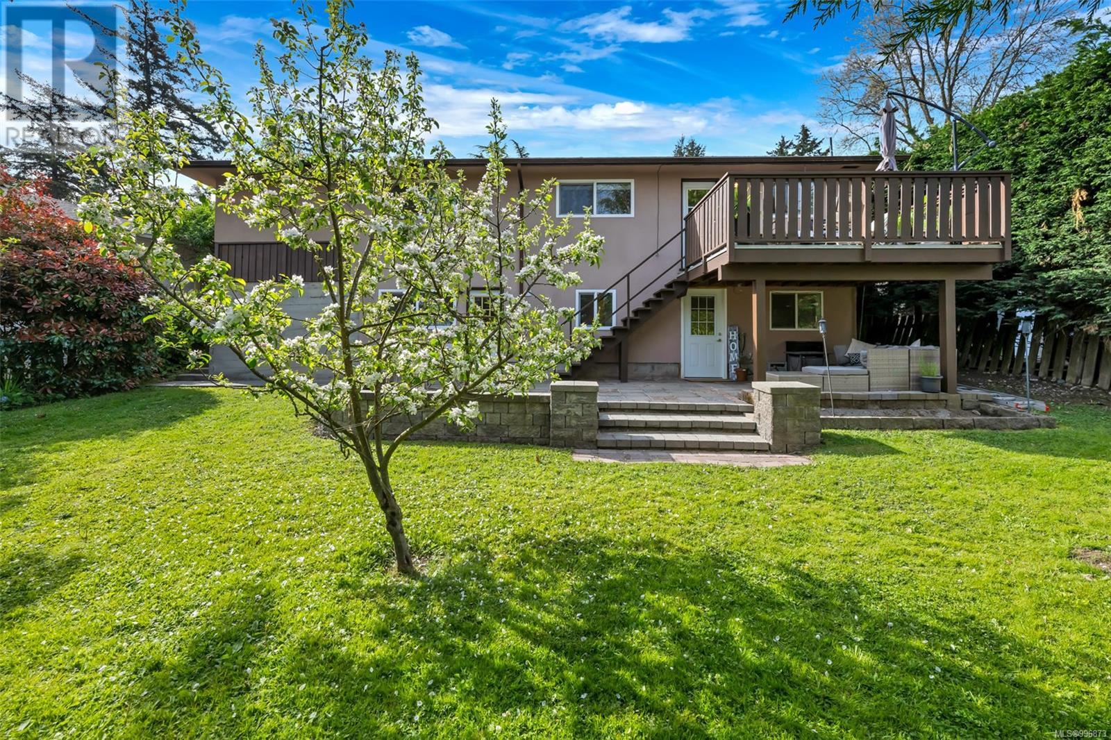 1006 Karen Cres, Saanich, British Columbia  V8X 3C9 - Photo 41 - 996873