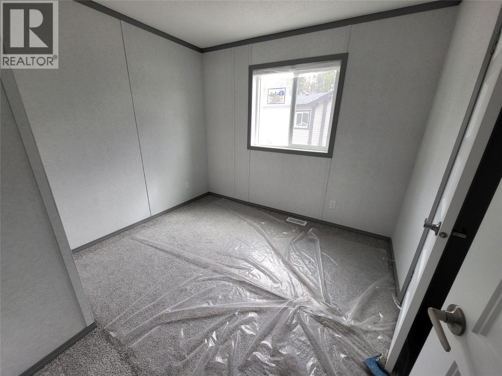 16 Wilderness Heights Drive, Elkford, British Columbia  V0B 1H0 - Photo 12 - 10345090