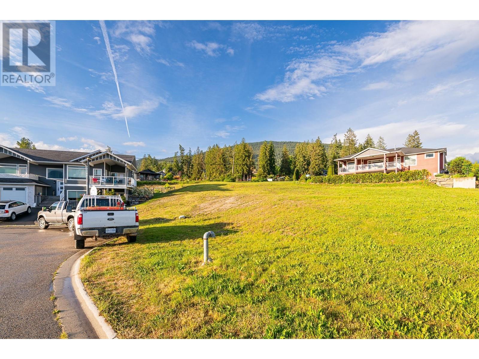 1016 Purcell Crescent, Creston, British Columbia  V0B 1G3 - Photo 9 - 10345405