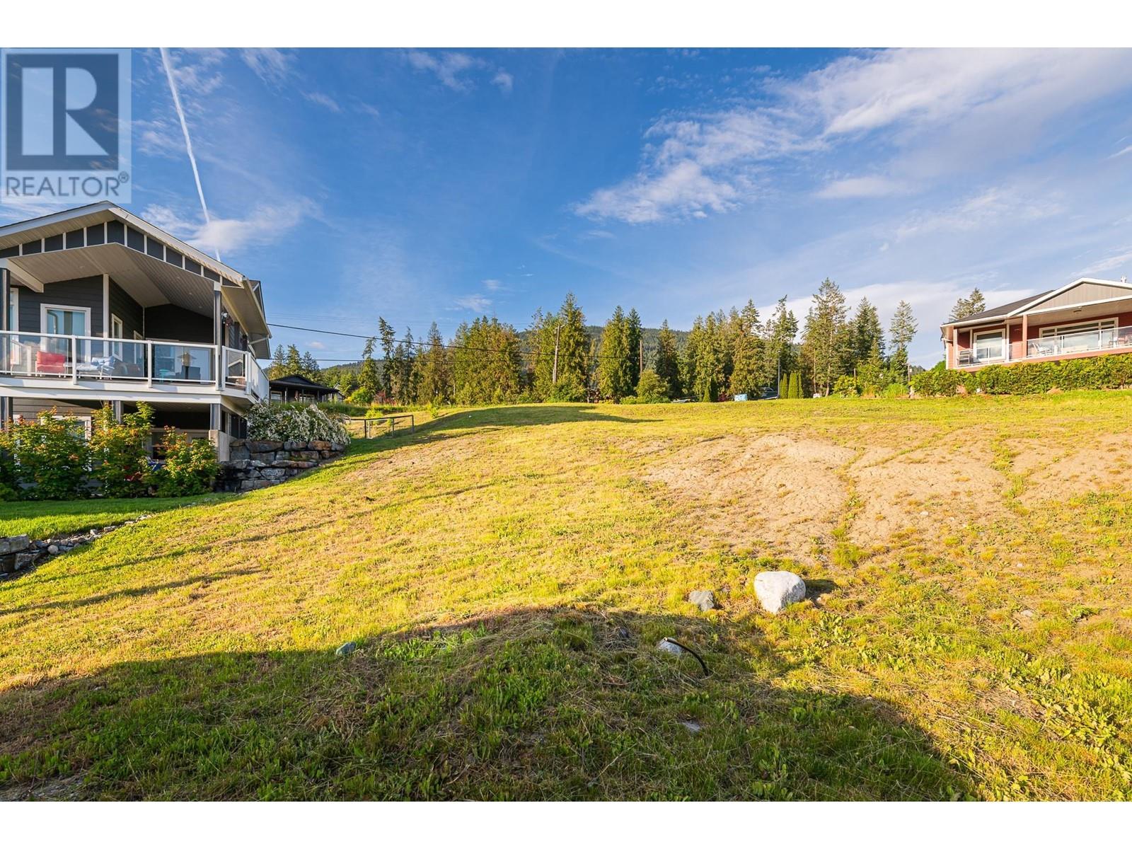 1016 Purcell Crescent, Creston, British Columbia  V0B 1G3 - Photo 8 - 10345405