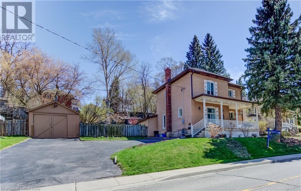 Property at 164 QUEEN Street E image 2