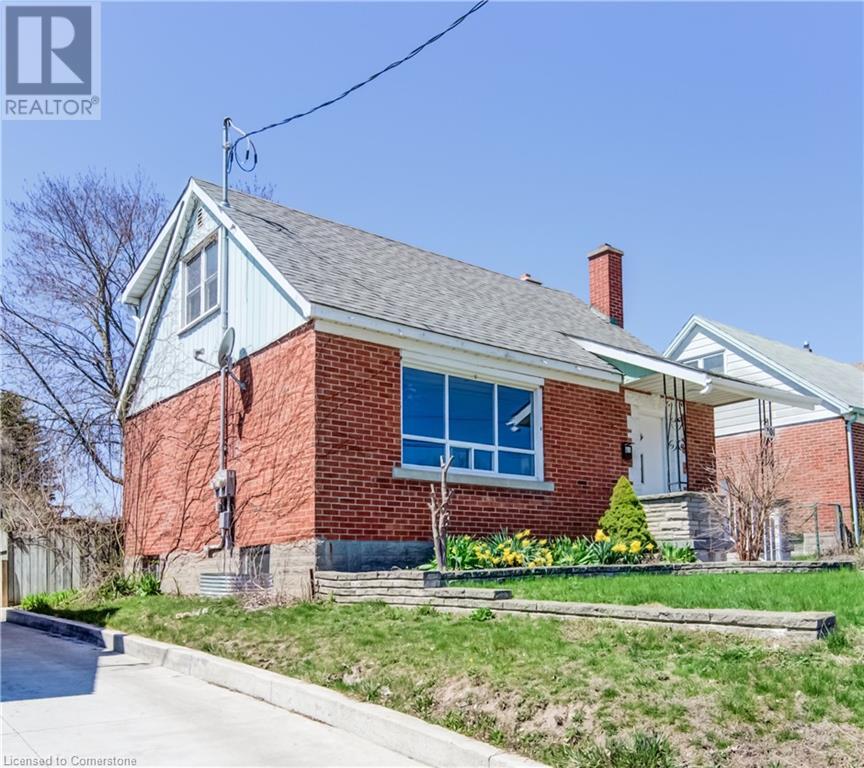 Property at 301 HIGHLAND Road E image 3