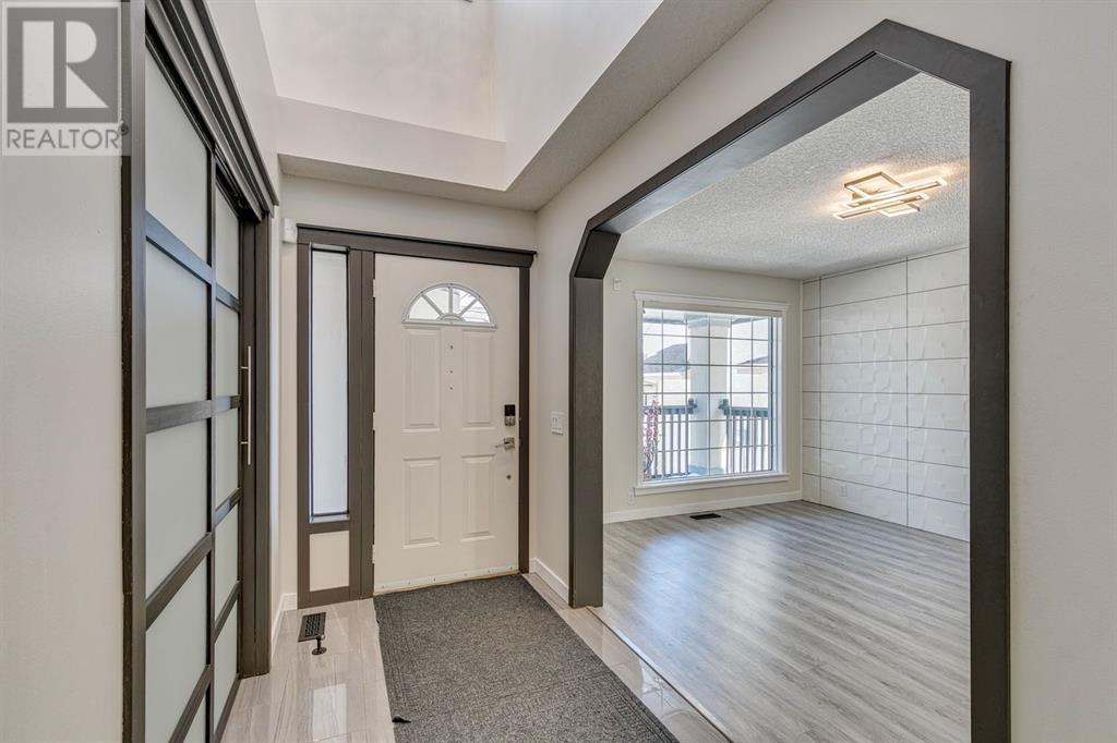 Property at 513 Country Hills Court NW image 3