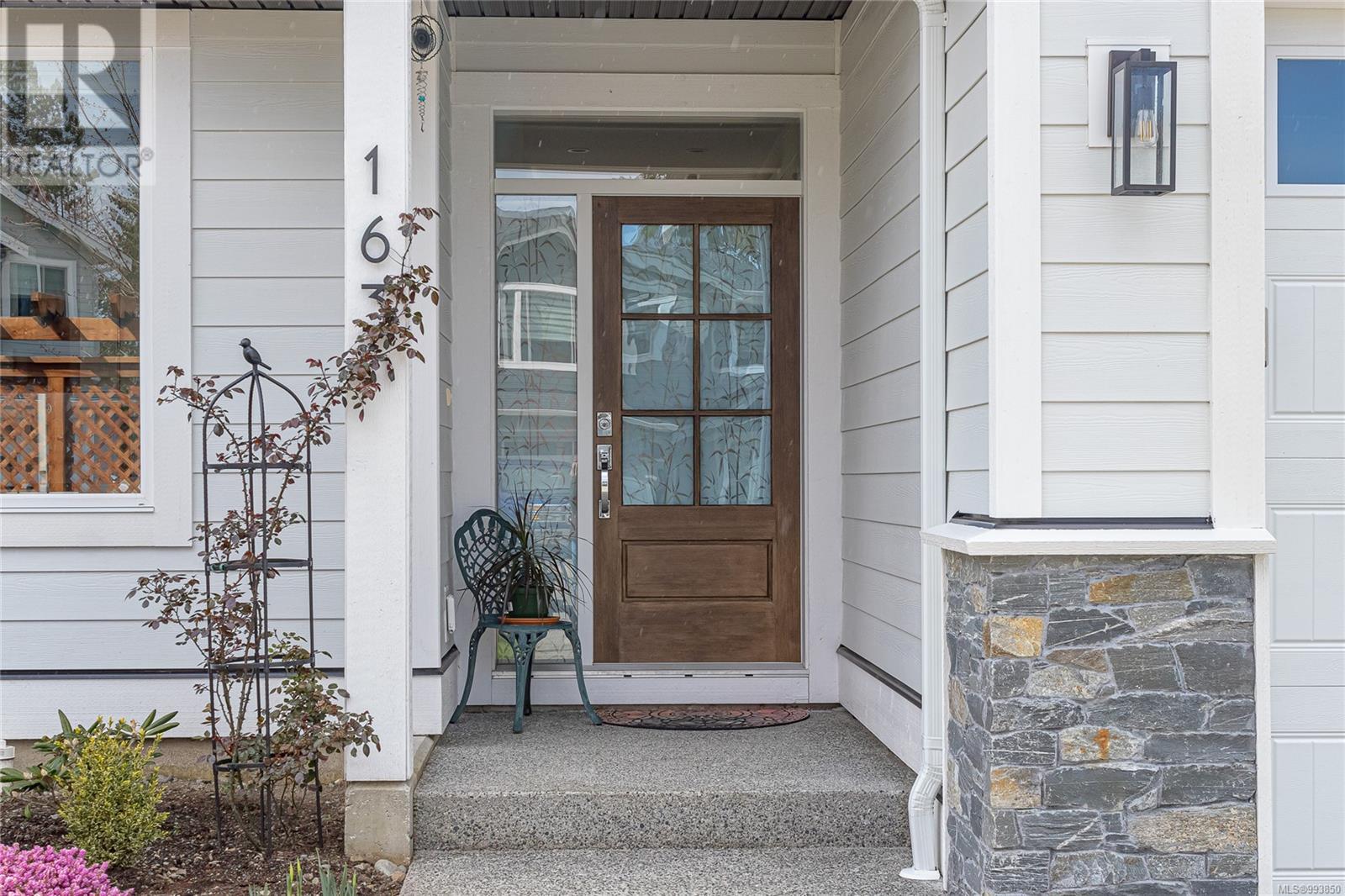Property at 163 Cabot Crt image 4