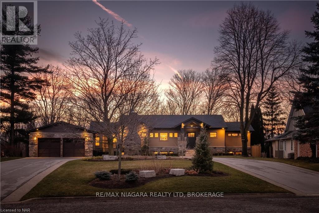 Property at 32 BRECKENRIDGE BOULEVARD image 3