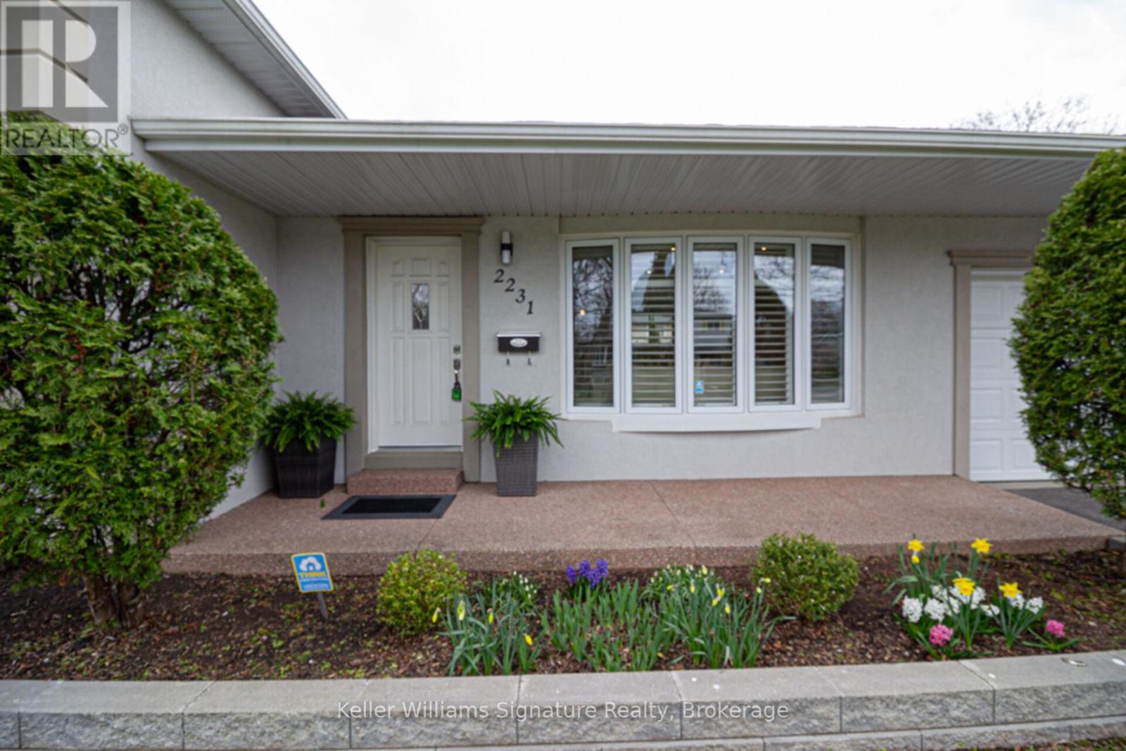 Property at 2231 URWIN CRESCENT image 2