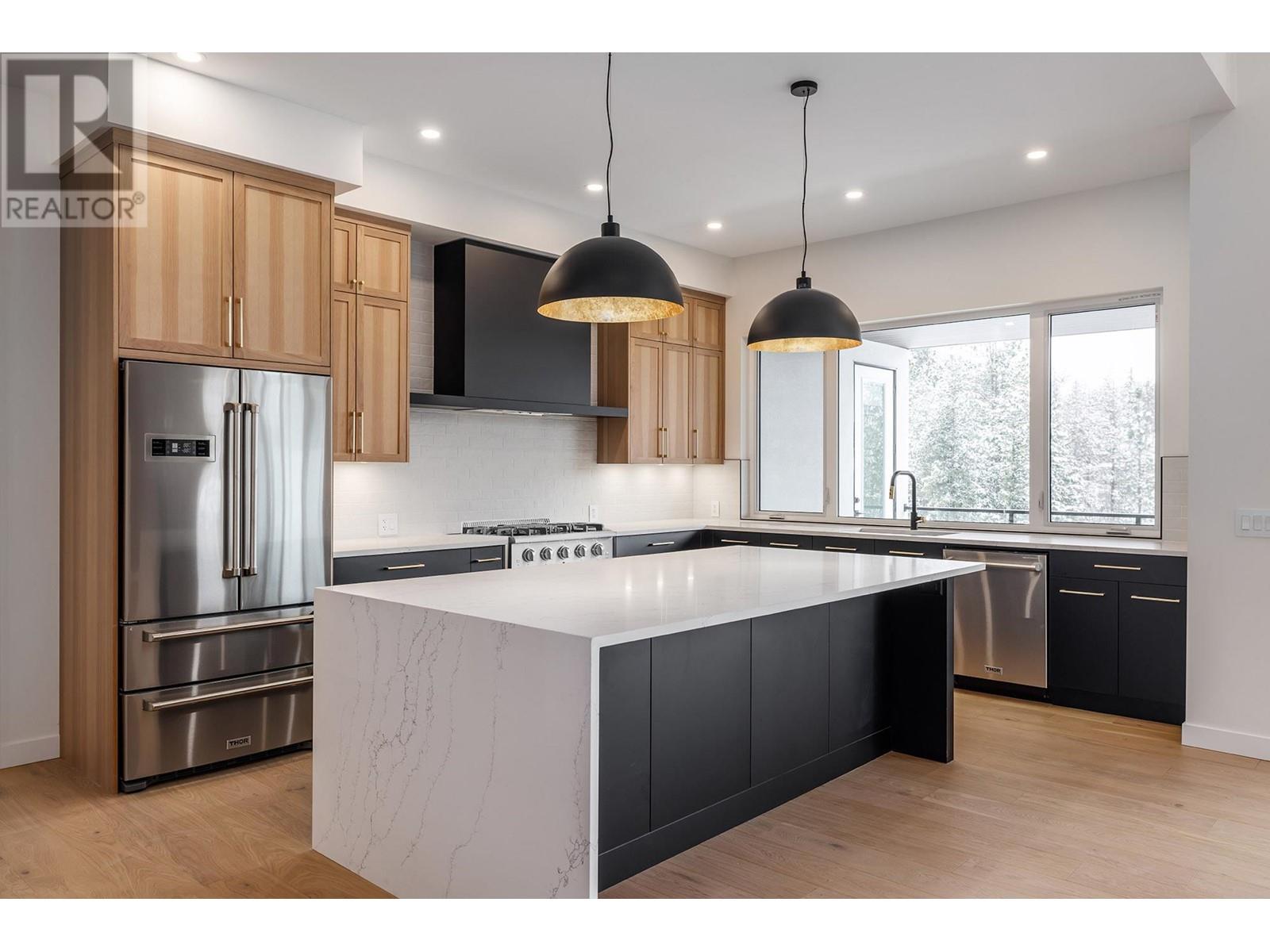 10274 Beacon Hill Drive, Lake Country, British Columbia  V4V 0A9 - Photo 9 - 10334819