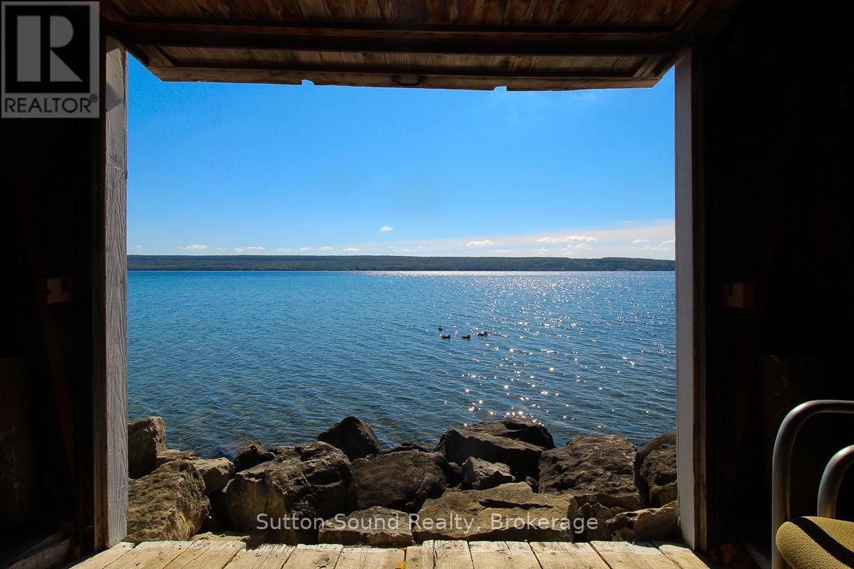 199 Mallory Beach Road, South Bruce Peninsula, Ontario  N0H 2T0 - Photo 23 - X12110205
