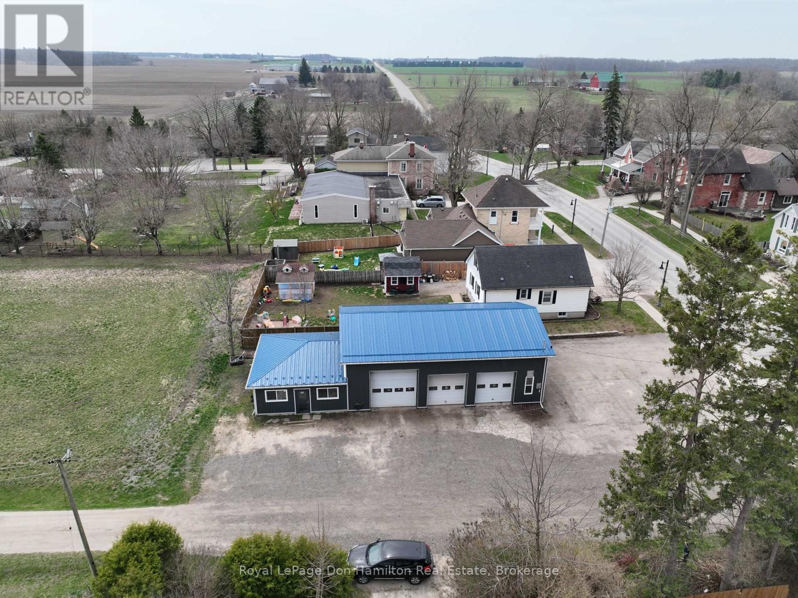 20 Mcgivern Street, Mapleton, Ontario  N0G 2K0 - Photo 17 - X12110236