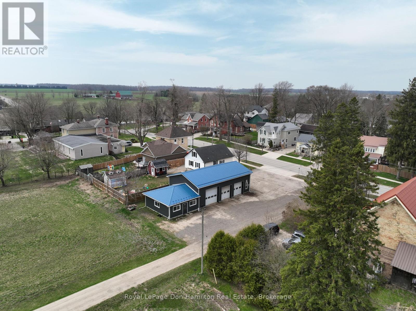 20 Mcgivern Street, Mapleton, Ontario  N0G 2K0 - Photo 24 - X12110236