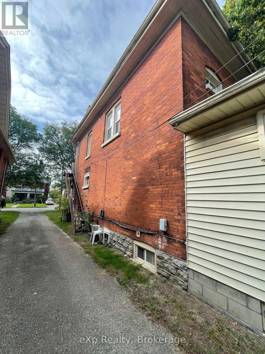 Property at 126 CHATHAM STREET image 3