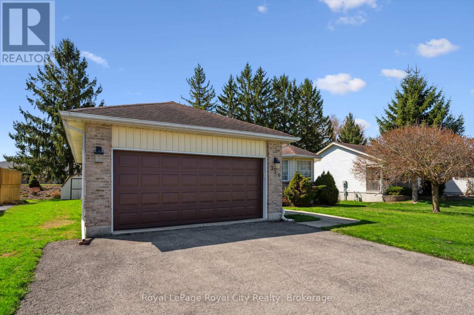 Property at 320 BELL STREET image 2