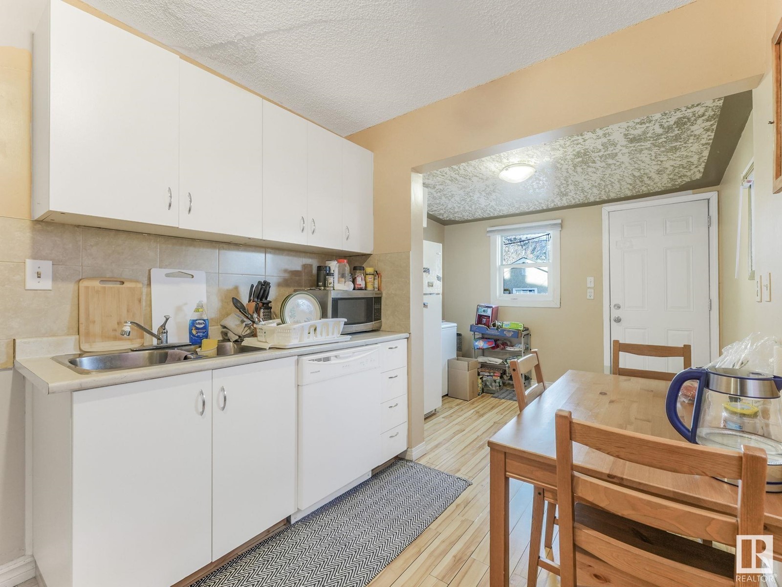 Property at 11927 95A ST NW image 5