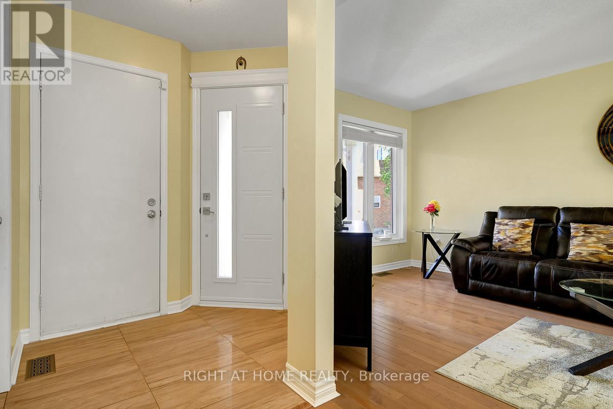 Property at 60 KIMBOLTON CRESCENT image 3