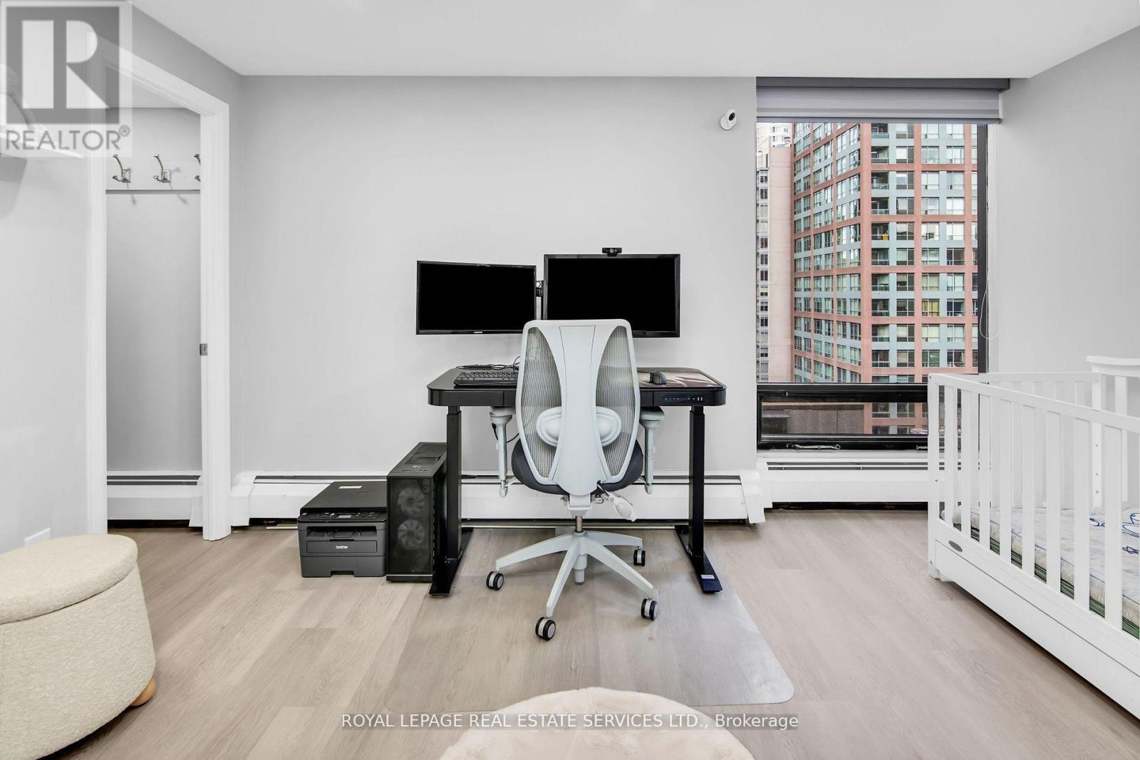 2006 - 30 Wellington Street E, Toronto, Ontario  M5E 1S3 - Photo 22 - C12110317