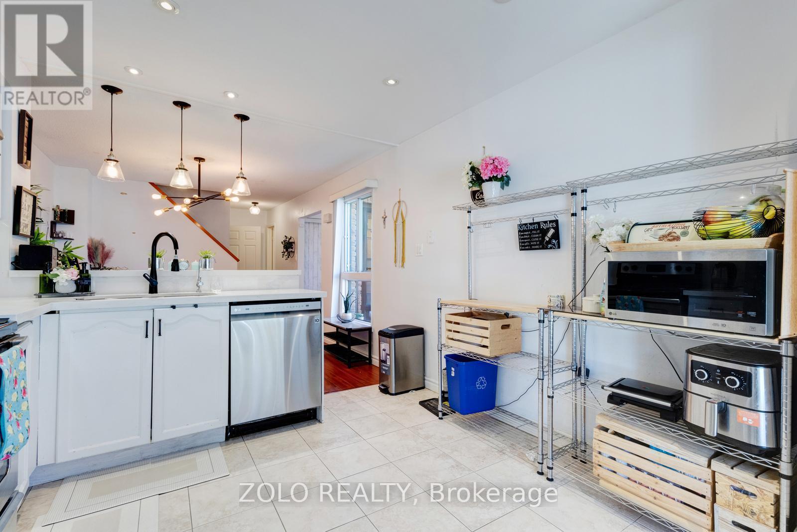 5 - 97 Burrows Hall Boulevard, Toronto, Ontario  M1B 1M7 - Photo 2 - E12110312