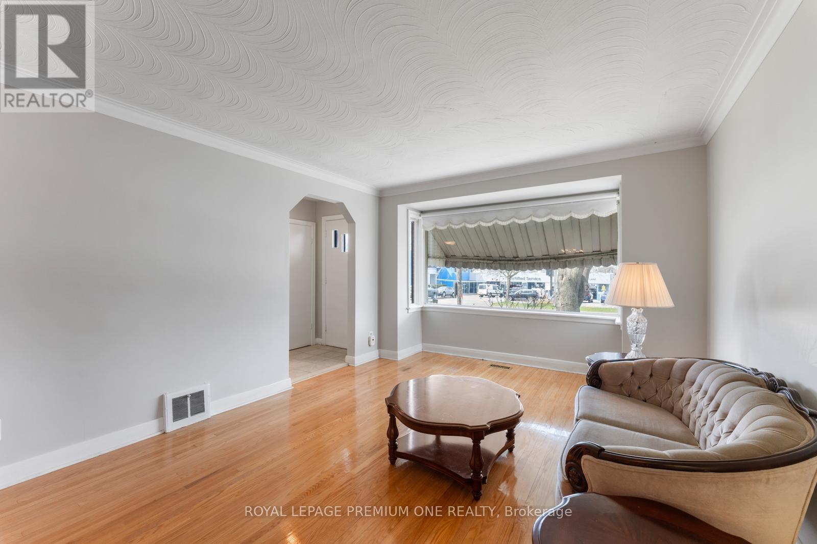 Ave - 1841 Victoria Park, Toronto, Ontario  M1R 1T4 - Photo 4 - E12110338