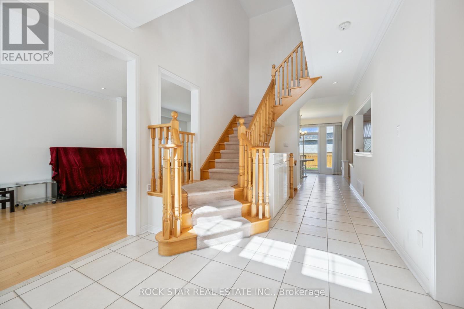 18 Burndenford Crescent, Markham, Ontario  L3P 7Z3 - Photo 10 - N12110302