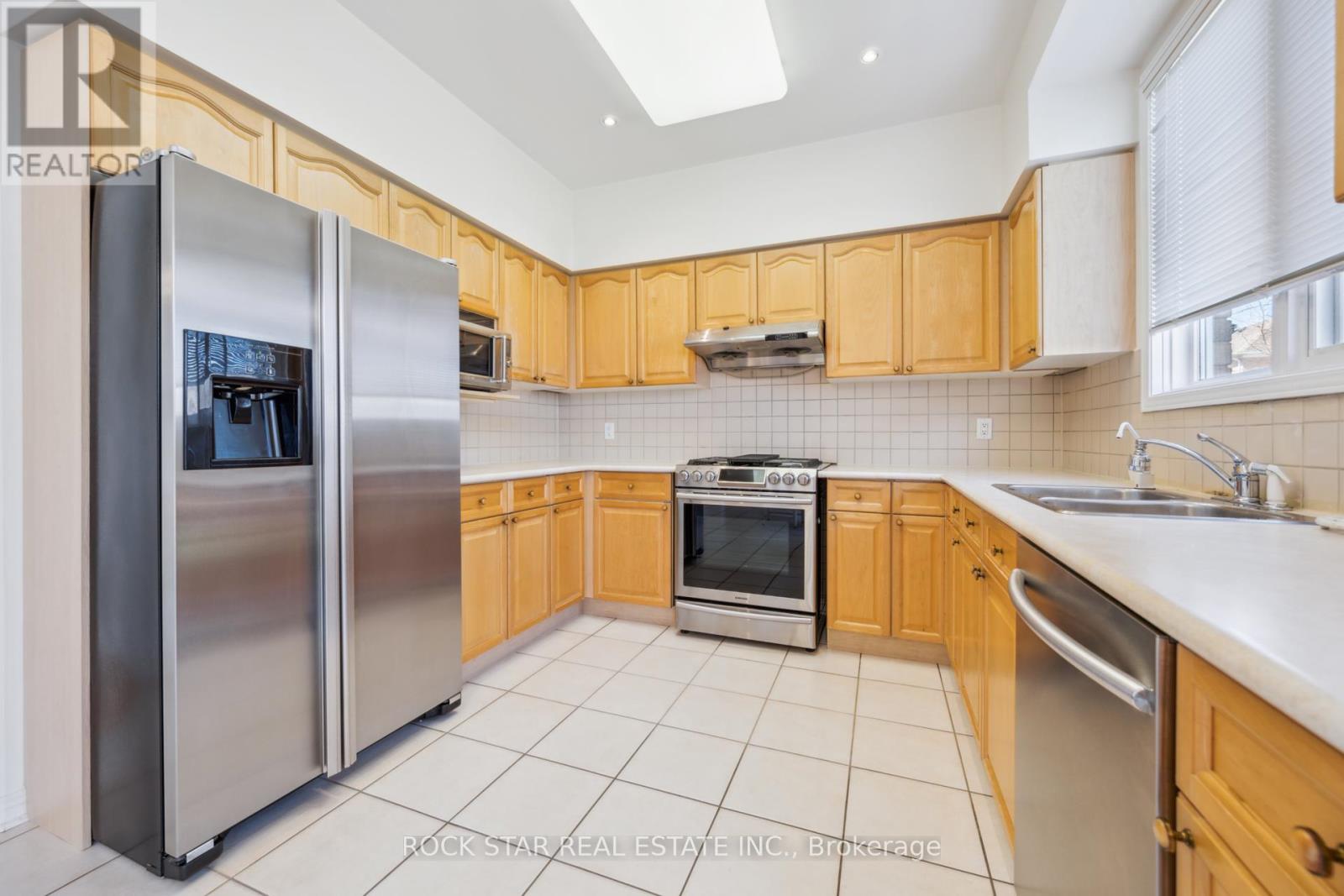 18 Burndenford Crescent, Markham, Ontario  L3P 7Z3 - Photo 16 - N12110302