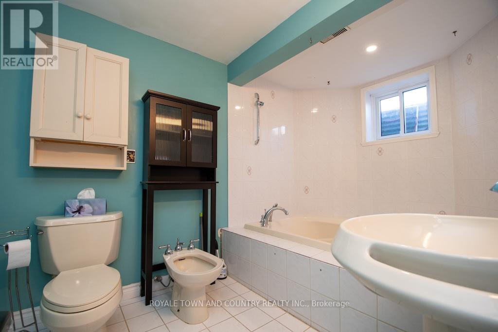 19 Tracey's Hill Road, Kawartha Lakes, Ontario  K9V 4R5 - Photo 35 - X12056488