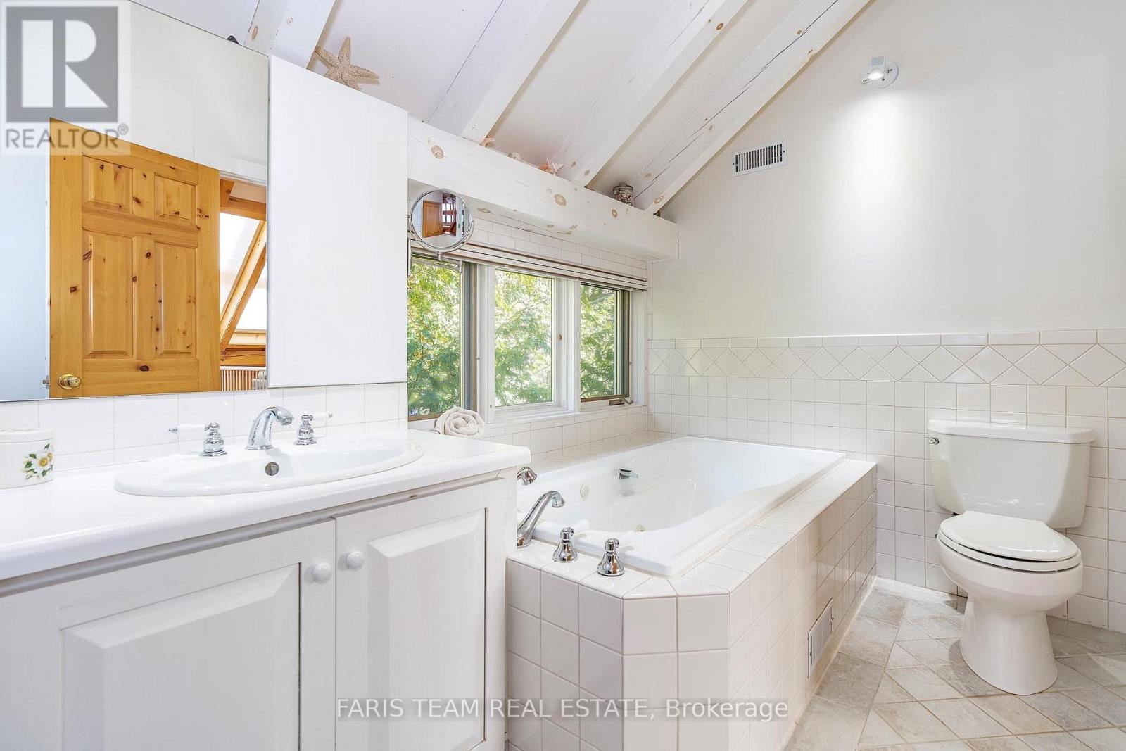 618 Silver Birch Drive, Tiny, Ontario  L9M 0M5 - Photo 18 - S12110356