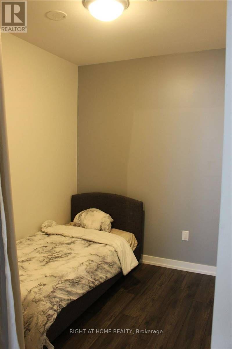 1009 - 10 De Boers Drive, Toronto (York University Heights), Ontario  M3J 0L9 - Photo 5 - W12110297