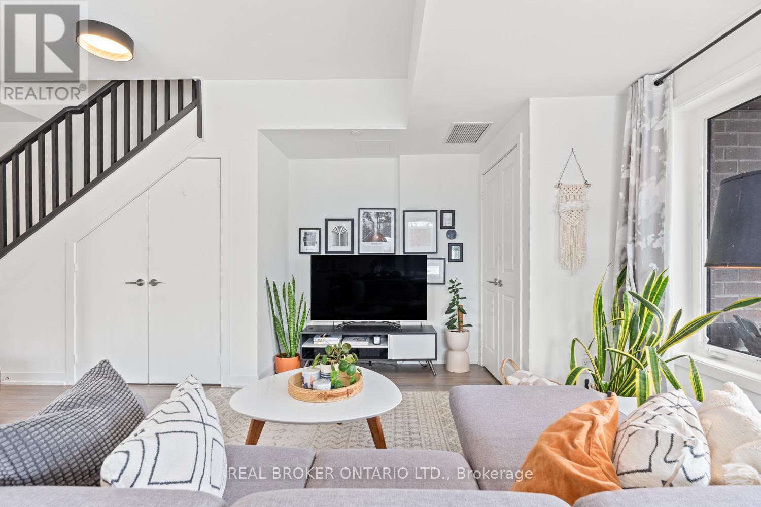 Property at 105 - 155 DOWNSVIEW PARK BOULEVARD image 5
