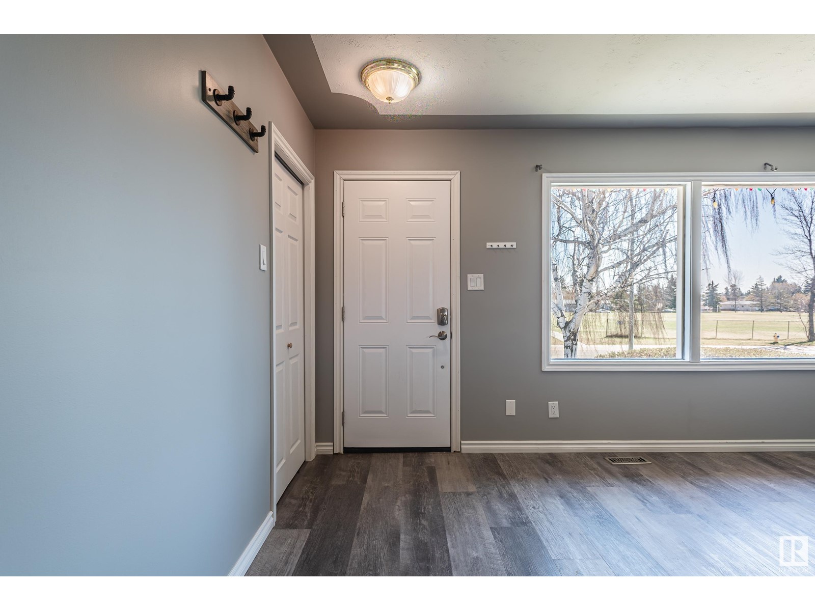 Property at 8936 153 ST NW image 2