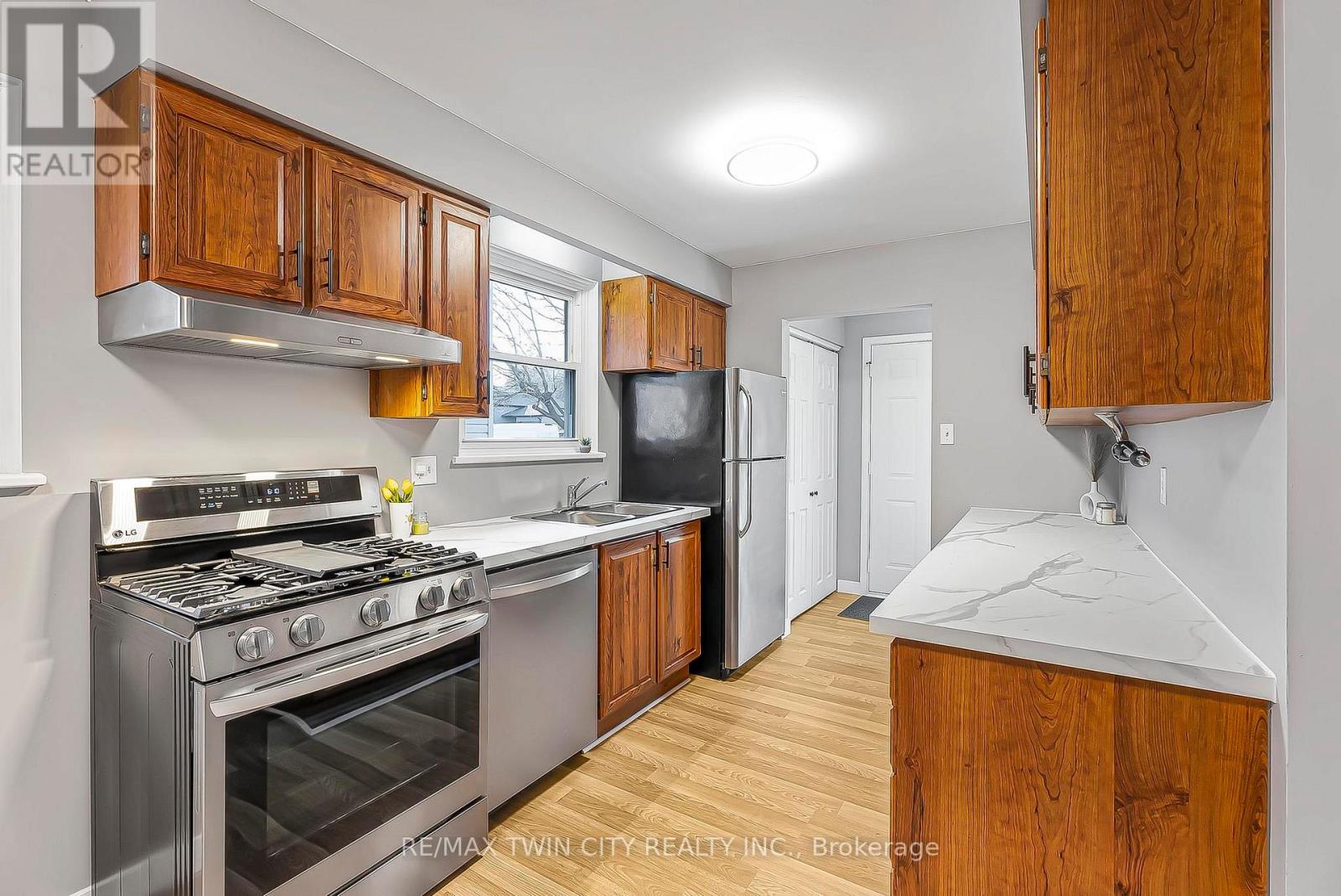 Property at 82 HAHN AVENUE image 4