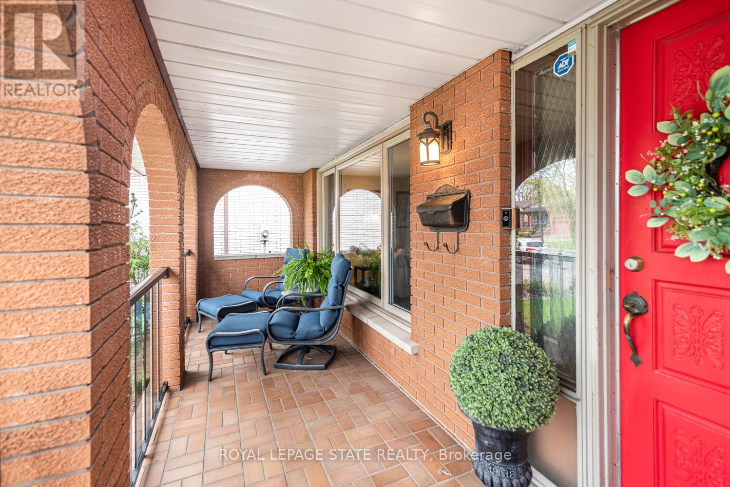 Property at 97 ALBION FALLS BOULEVARD image 4